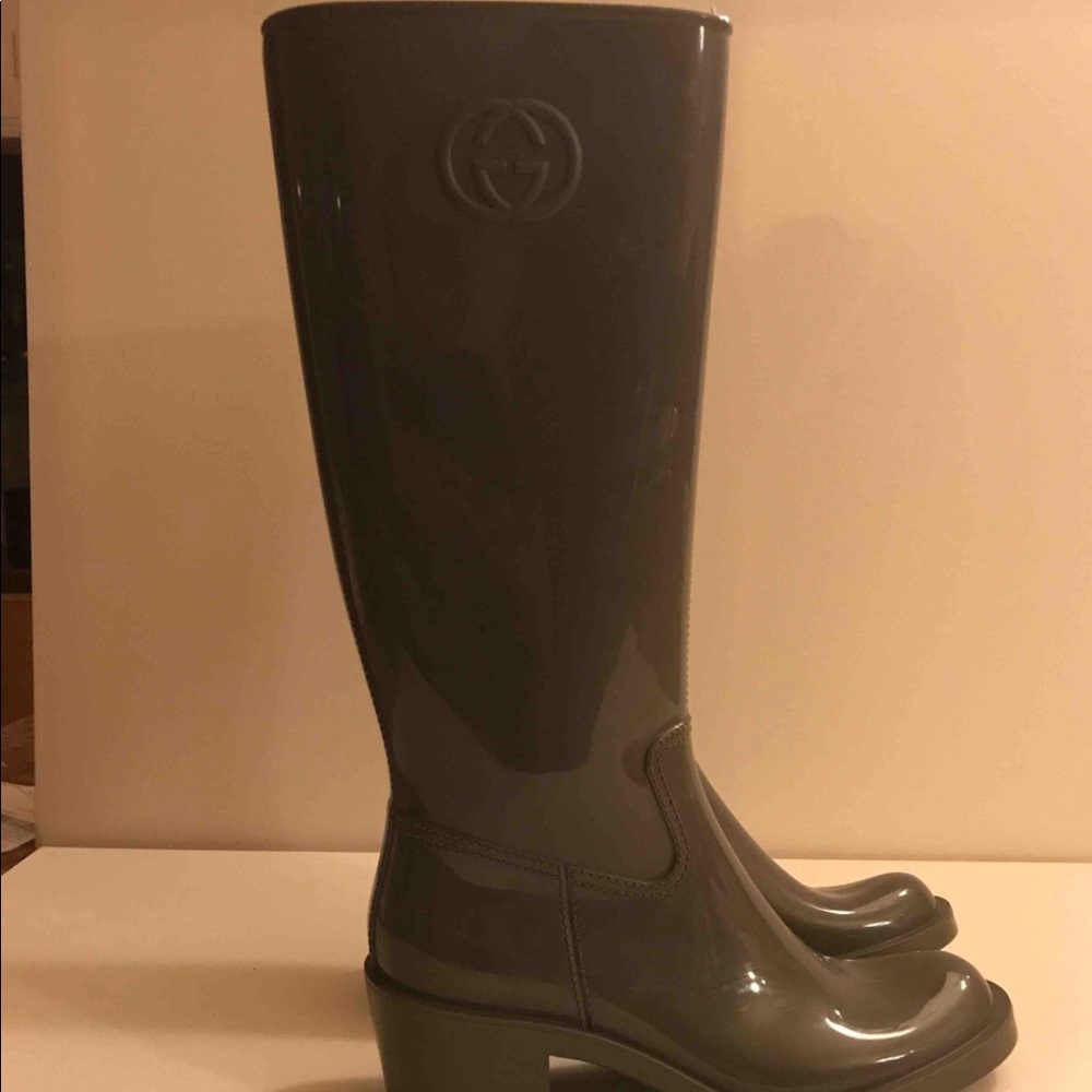 Gucci Rain boot brand new with box size 39 grey